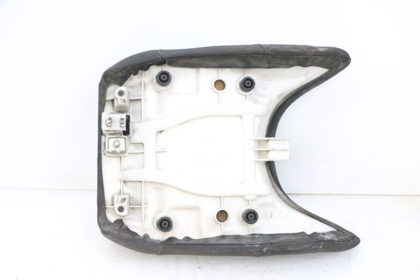 photo de ASIENTO DELANTERO YAMAHA FJR ABS 1300 (2006 - 2012) - Primer plano técnico