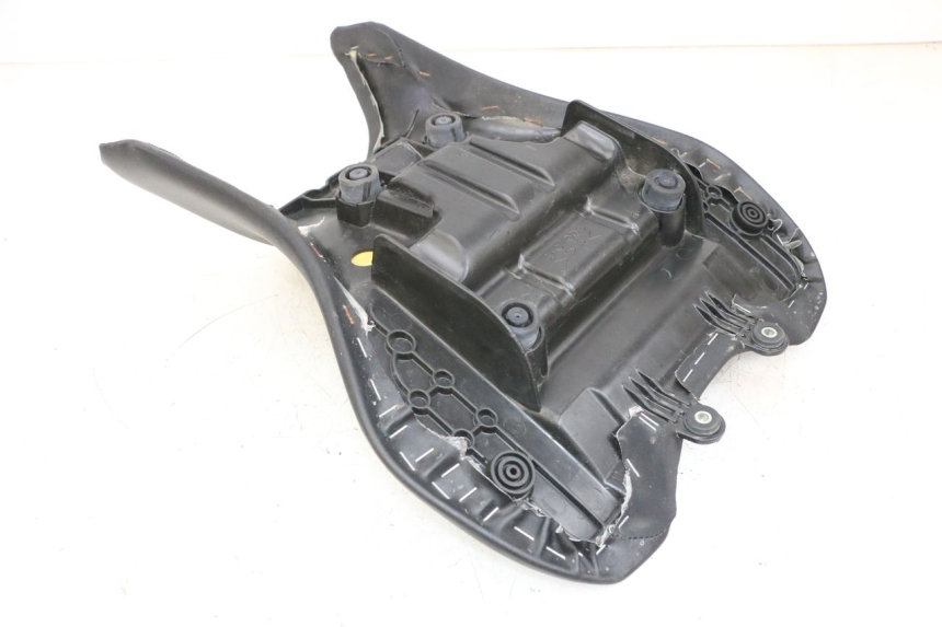 photo de ASIENTO DELANTERO YAMAHA MT-07 MT07 ABS 700 (2018 - 2020) - Primer plano técnico