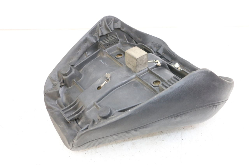 photo de ASIENTO DELANTERO SUZUKI GZ MARAUDER 125 (1998 - 2004)