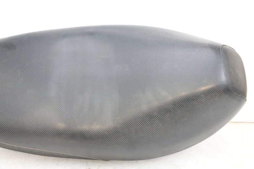 photo de ASIENTO MBK BOOSTER SPIRIT 50 (2004 - 2017) - Detalle de la pieza