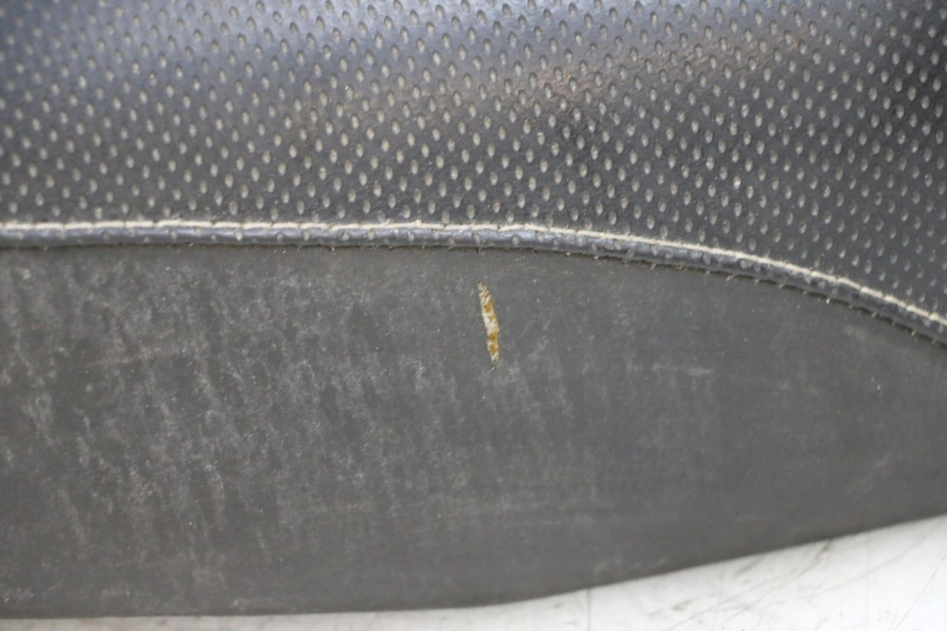 photo de ASIENTO MBK BOOSTER SPIRIT 50 (2004 - 2017) - Detalles de los puntos de fijación