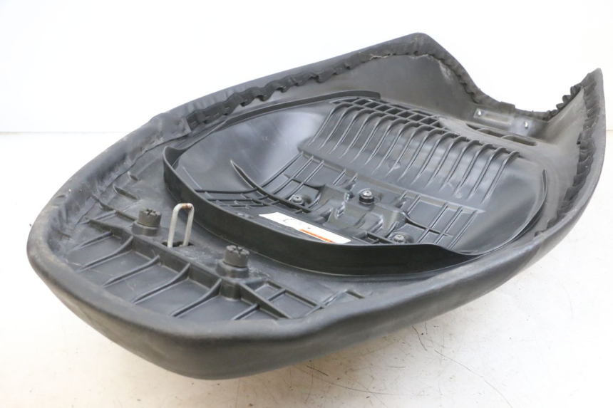 photo de ASIENTO SUZUKI BURGMAN 125 (2007 - 2014) - Primer plano técnico