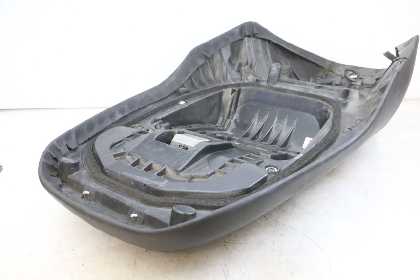 photo de ASIENTO SUZUKI BURGMAN EXECUTIVE ABS 650 (2006 - 2012) - Ángulo de visión alternativo