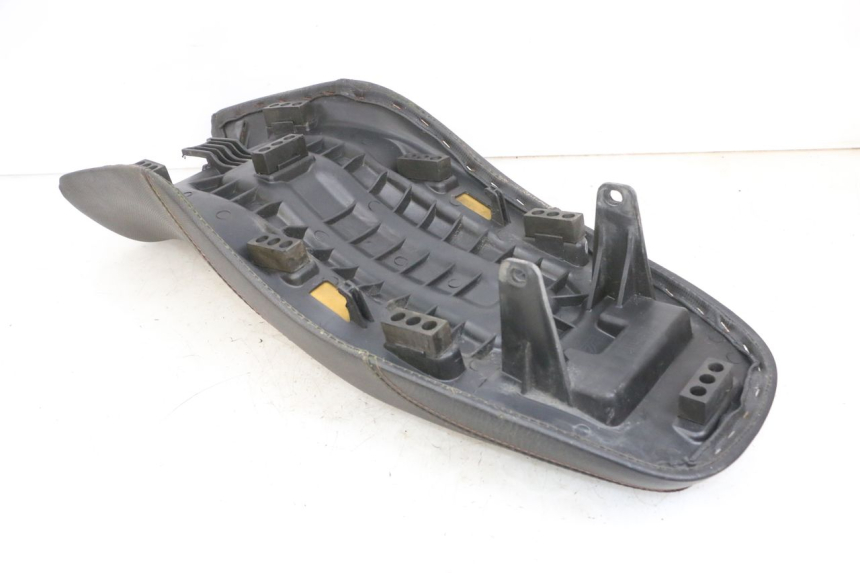 photo de ASIENTO KSR CODE 125 (2018 - 2020) - Primer plano técnico