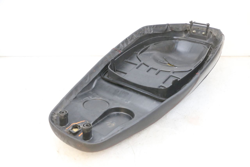 photo de ASIENTO SYM CROX 4T 50 (2016 - 2023) - Características distintivas