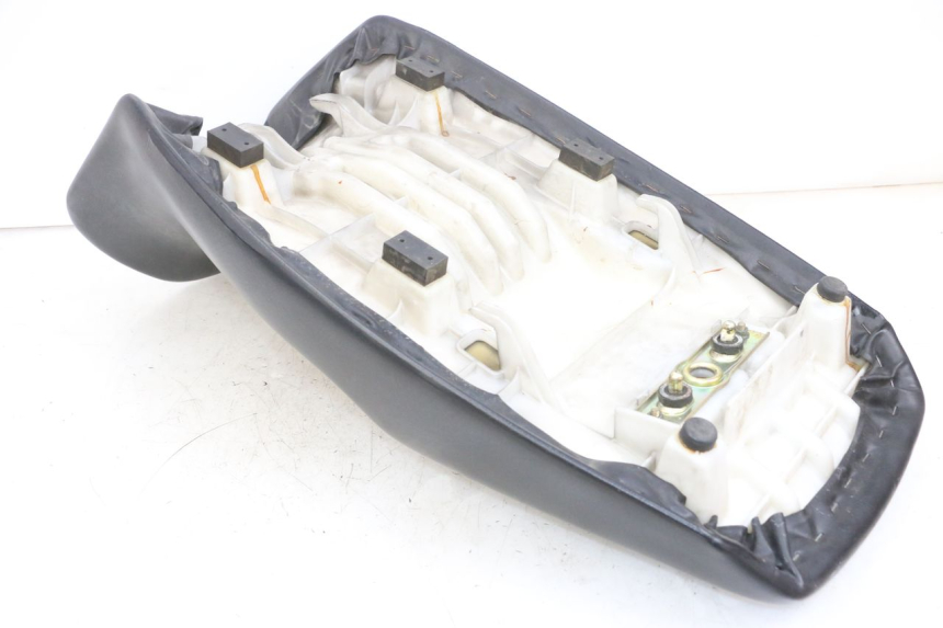 photo de ASIENTO SUZUKI DL V STROM 1000 (2002 - 2007) - Primer plano de alta resolución