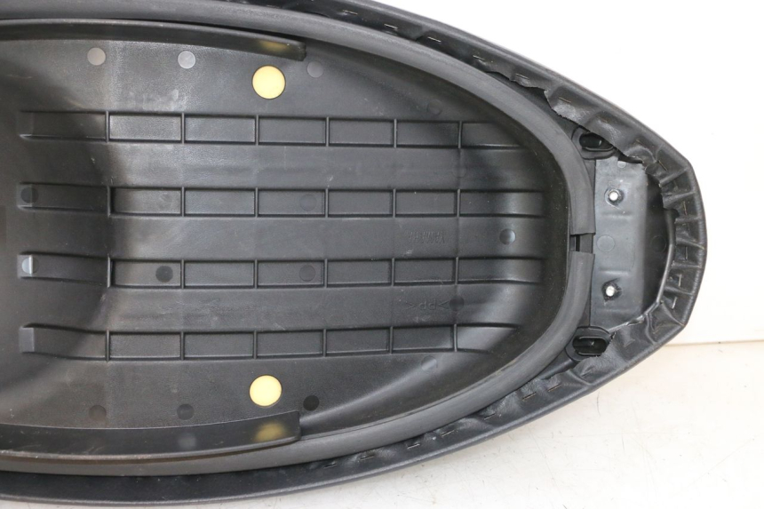 photo de ASIENTO MBK FLAME X 125 (2007 - 2016) - Primer plano técnico