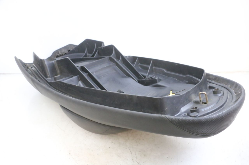 photo de ASIENTO SYM GTS EVO 125 (2009 - 2013) - Zoom sobre los componentes