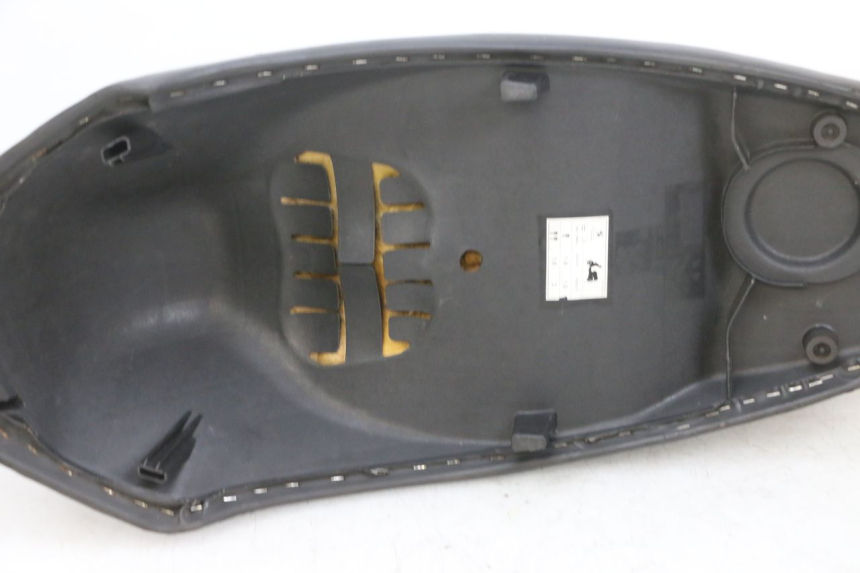 photo de ASIENTO PEUGEOT KISBEE 4T 50 (2018 - 2022) - Foto de producto adicional