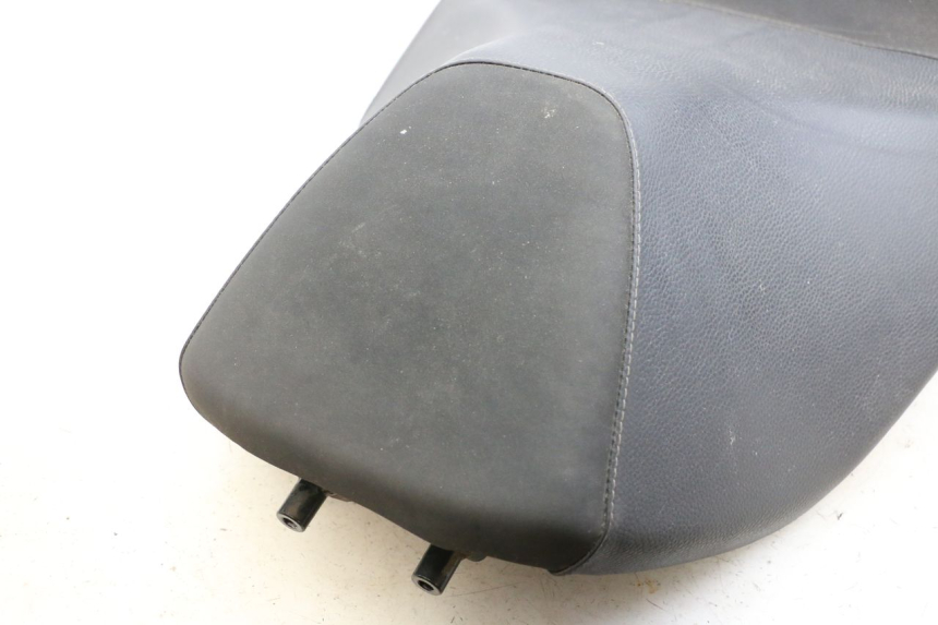 photo de ASIENTO PIAGGIO MP3 HPE 350 (2018 - 2020) - Primer plano de alta resolución