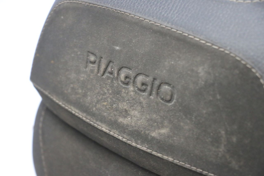 photo de ASIENTO PIAGGIO MP3 HPE 350 (2018 - 2020) - Ángulo de visión alternativo
