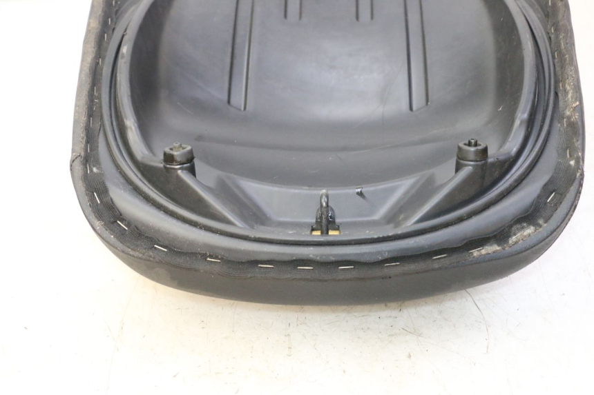 photo de ASIENTO PIAGGIO MP3 LT 300 (2010 - 2016) - Primer plano de alta resolución