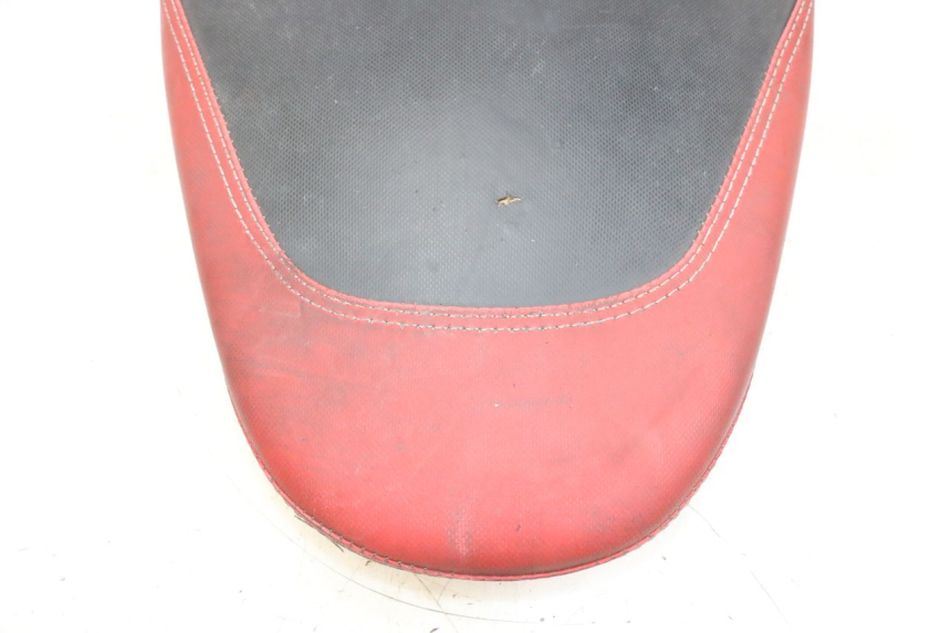 photo de ASIENTO PIAGGIO NEW TYPHOON 50 (2018 - 2021) - Detalles de los puntos de fijación