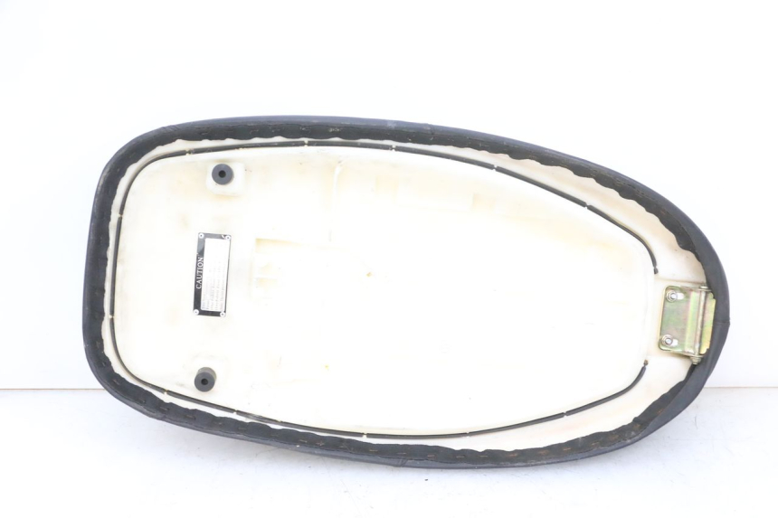 photo de ASIENTO JM MOTORS OLDIES GT 4T 50 (2018 - 2025) - Zoom sobre los componentes