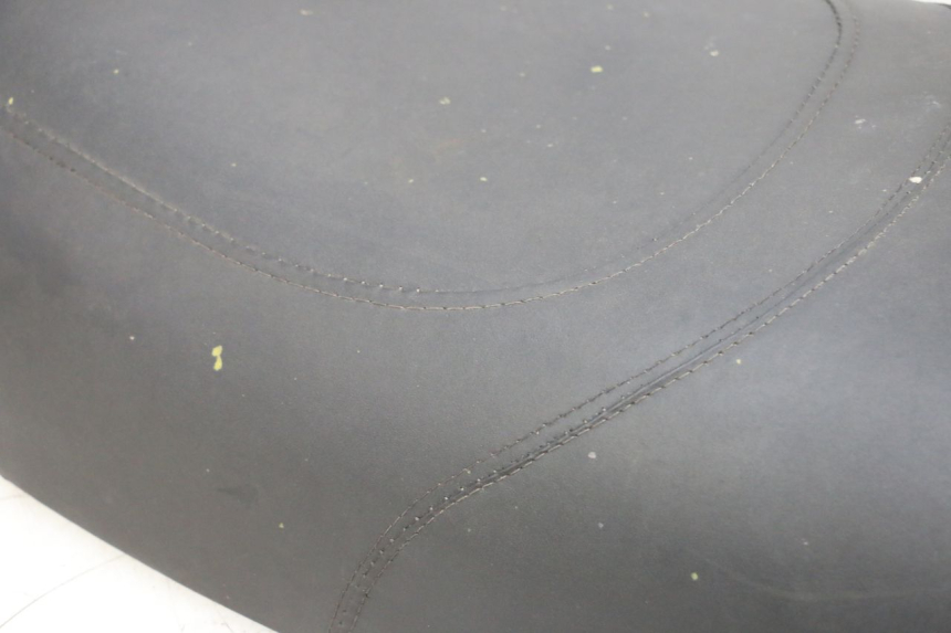 photo de ASIENTO JM MOTORS OLDIES GT 4T 50 (2018 - 2025) - Perfil de la pieza de repuesto