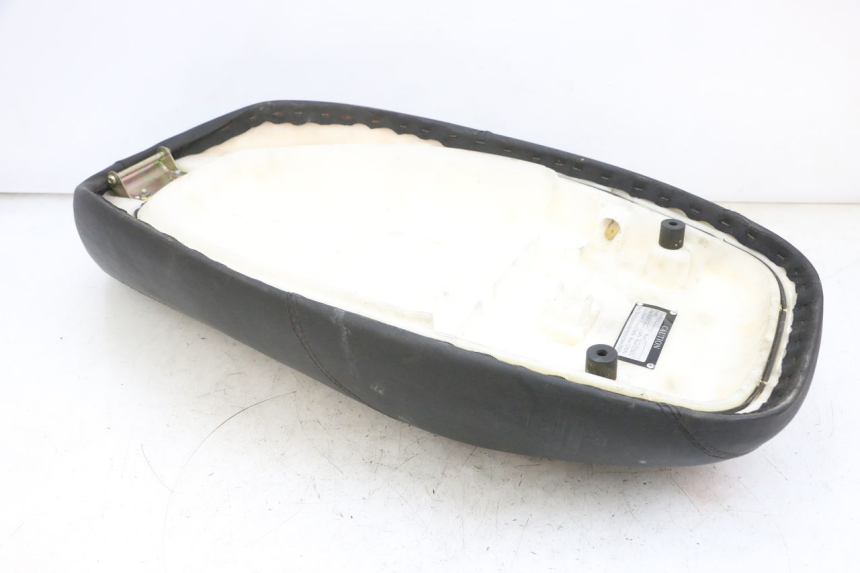 photo de ASIENTO JM MOTORS OLDIES GT 4T 50 (2018 - 2025) - Primer plano técnico