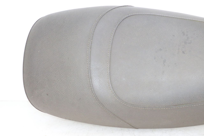 photo de ASIENTO JM MOTORS OLDIES GT 4T 50 (2018 - 2025) - Primer plano de alta resolución