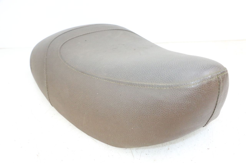 photo de ASIENTO JM MOTORS OLDIES GT 4T 50 (2018 - 2025) - Estado de la superficie y material