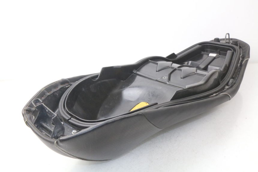 photo de ASIENTO HONDA PCX (JF47) 125 (2012 - 2013) - Detalles de los puntos de fijación