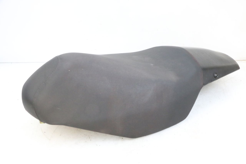 photo de ASIENTO PEUGEOT SPEEDFIGHT 4 4T EFI 50 (2021 - 2025) - Estado de la superficie y material