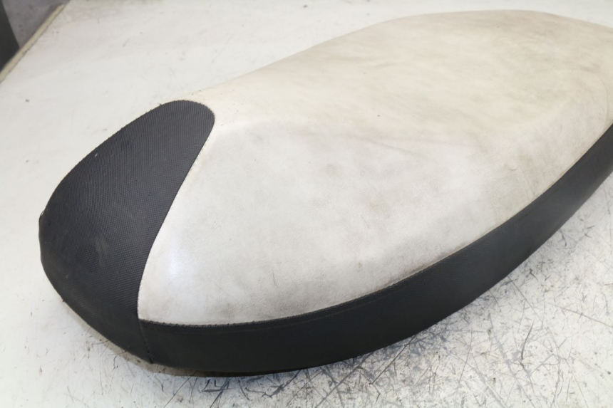 photo de ASIENTO TNT MOTOR GHOST 50 (2008 - 2010) - Otra perspectiva