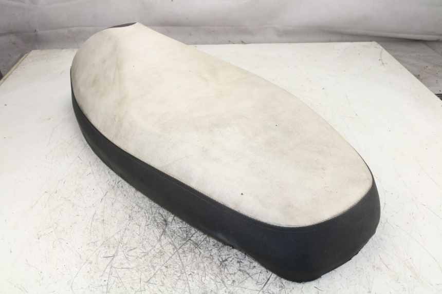 photo de ASIENTO TNT MOTOR GHOST 50 (2008 - 2010) - Primer plano técnico