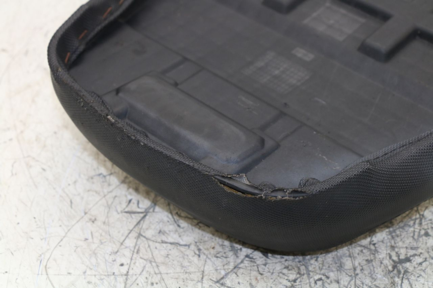 photo de ASIENTO TNT MOTOR GHOST 50 (2008 - 2010) - Detalles de los puntos de fijación