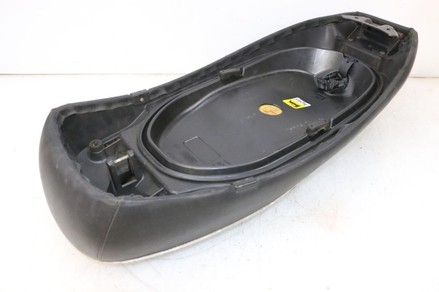 photo de ASIENTO PIAGGIO VESPA GTS SUPER IE 125 (2009 - 2016) - Otra perspectiva