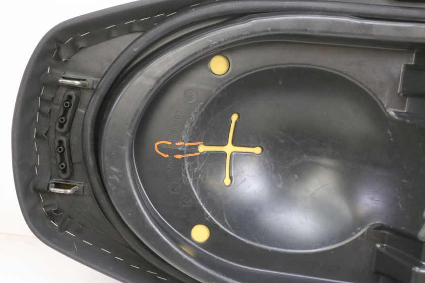 photo de ASIENTO YAMAHA XMAX X-MAX 125 (2006 - 2009) - Foto de producto adicional