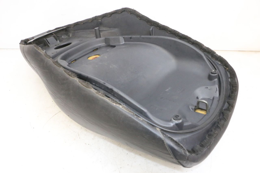 photo de ASIENTO PIAGGIO X8 125 (2004 - 2007) - Estado de la superficie y material