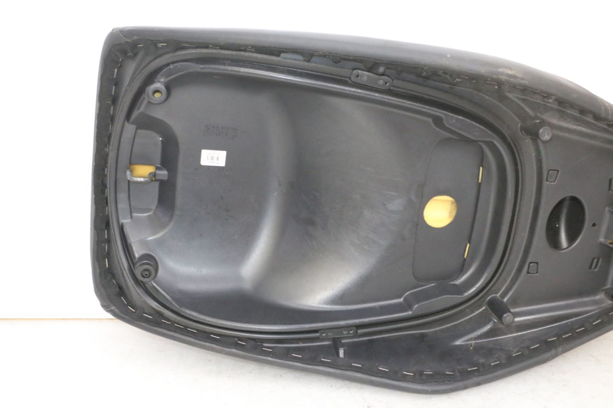 photo de ASIENTO PIAGGIO XEVO - X EVO 125 (2007 - 2016) - Estado de la superficie y material