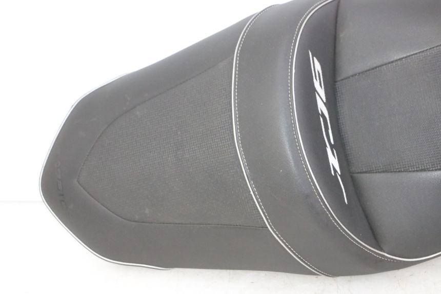 photo de ASIENTO YAMAHA XJ6 ABS 600 (2008 - 2016)