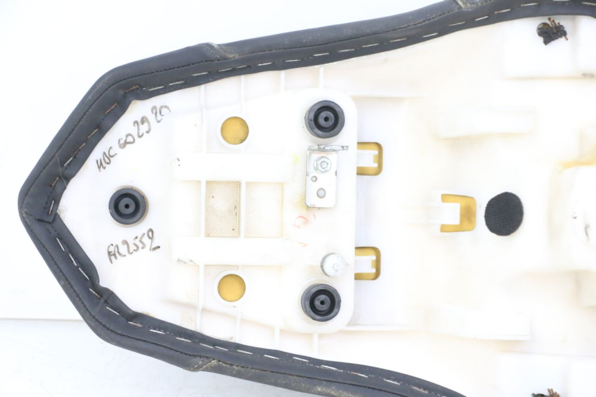 photo de ASIENTO YAMAHA XJ6 ABS 600 (2008 - 2016)