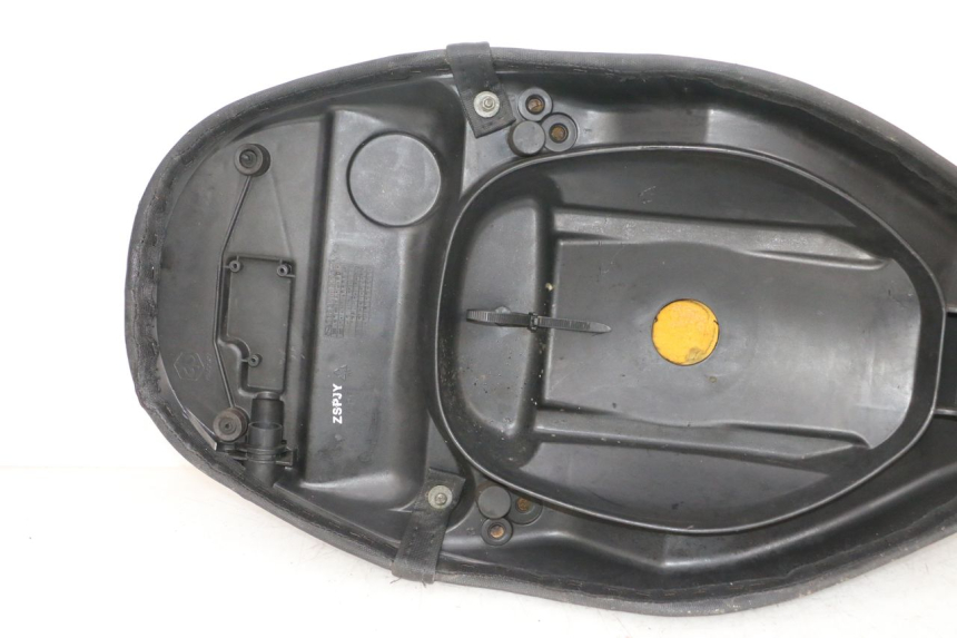 photo de ASIENTO PIAGGIO ZIP 2T 50 (2009 - 2019) - Inspección visual detallada