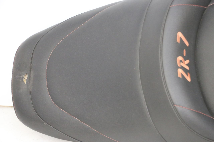 photo de ASIENTO KAWASAKI ZR 7 750 (1999 - 2001) - Inspección visual detallada