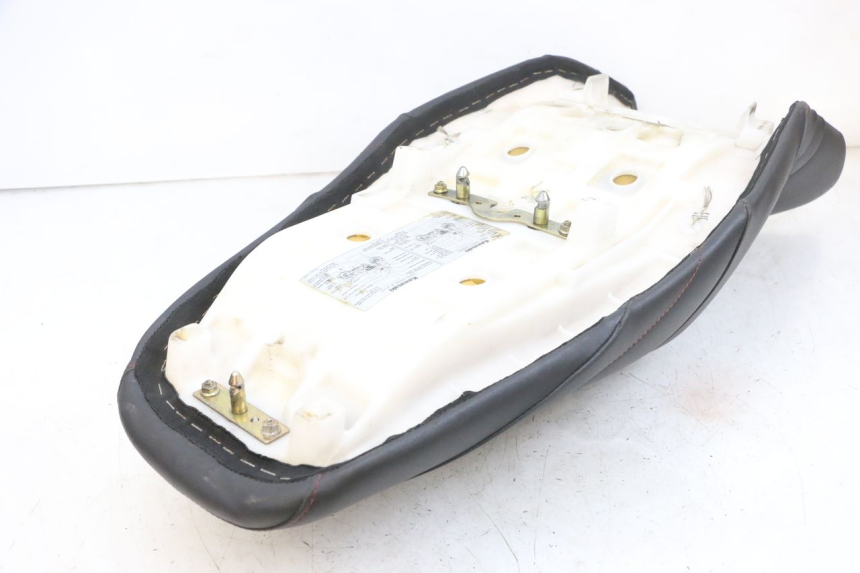 photo de ASIENTO KAWASAKI ZR 7 750 (1999 - 2001) - Detalles de los puntos de fijación