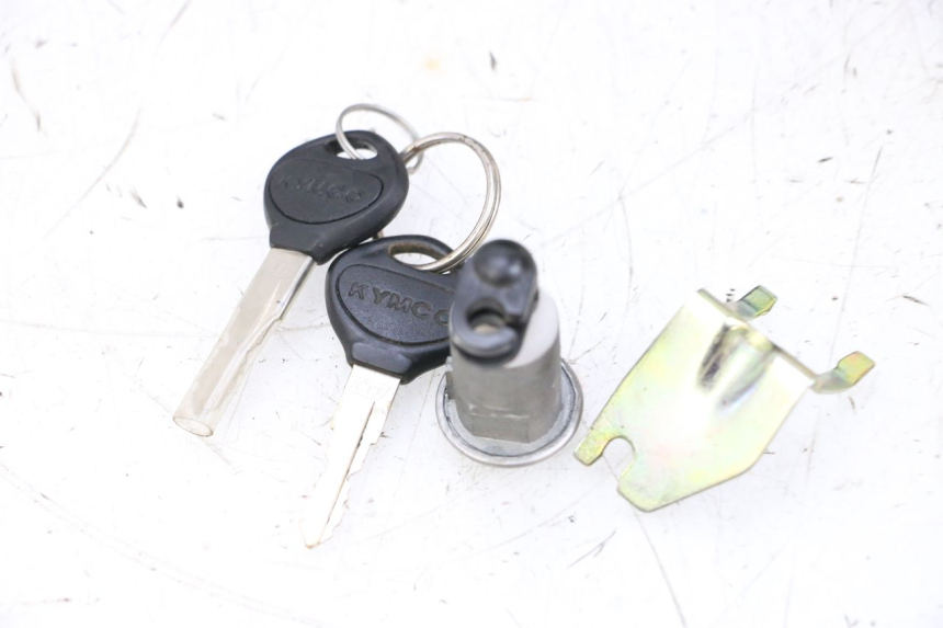 photo de CERRADURA DEL ASIENTO KYMCO AGILITY 4T 50 (2018 - 2022) - Zoom estado de uso