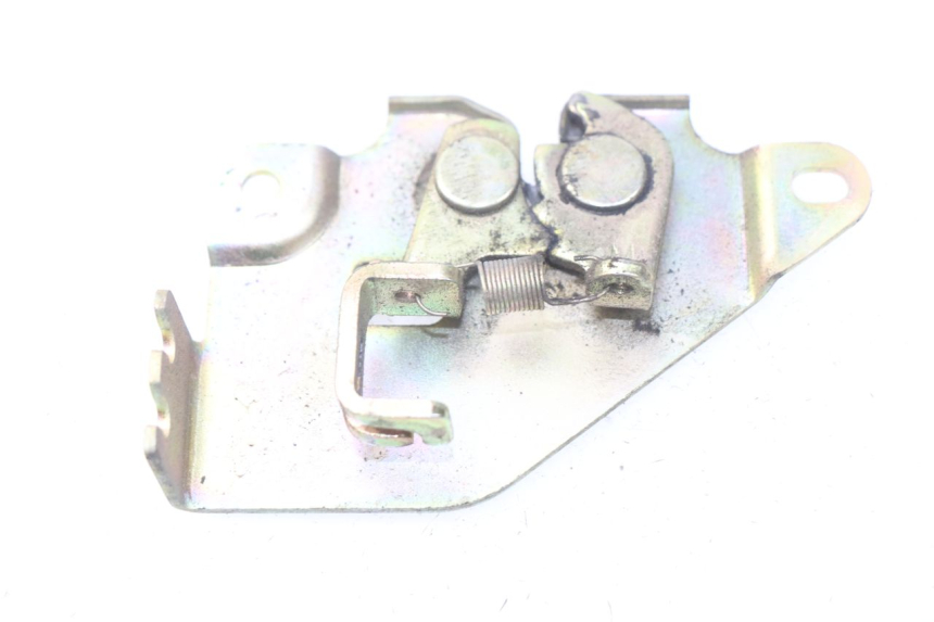 photo de CIERRE ASIENTO HOOK SYM GTS EFI ABS 125 (2012 - 2016)
