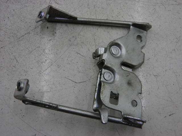 photo de CIERRE ASIENTO HOOK HONDA CBF 125 (2009 - 2015)