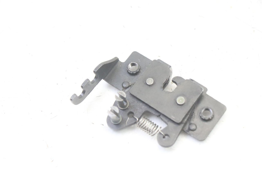 photo de CERRADURA DEL ASIENTO PIAGGIO MP3 500 (2011 - 2015)
