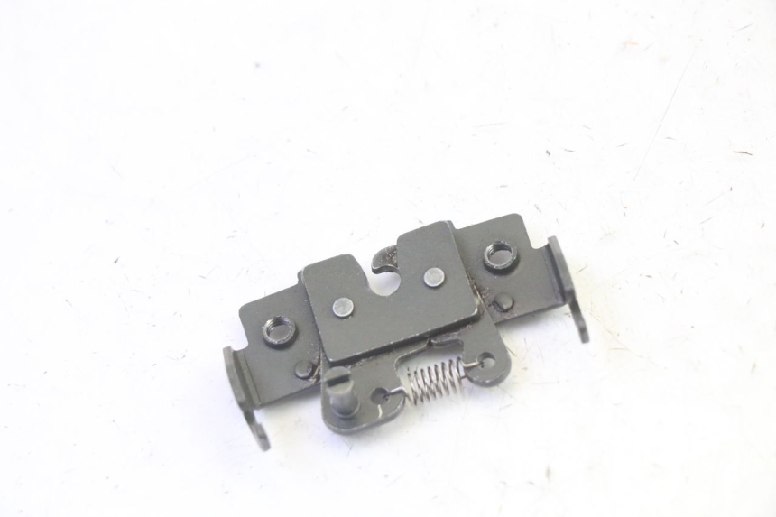 photo de CIERRE ASIENTO HOOK PIAGGIO MP3 RL 250 (2007 - 2010)