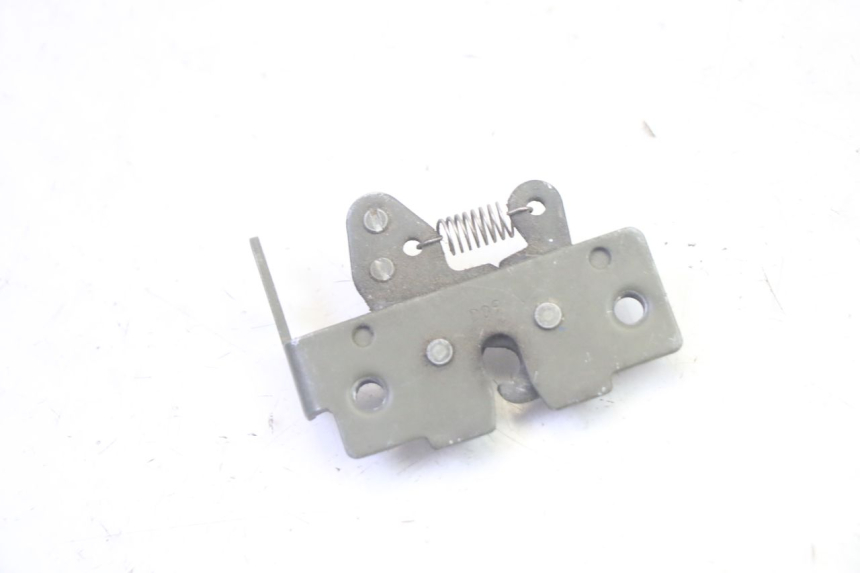 photo de CIERRE ASIENTO HOOK PIAGGIO MP3 RL 250 (2007 - 2010) - Zoom estado de uso