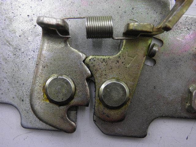 photo de CERRADURA DEL ASIENTO PEUGEOT TWEET 125 (2010 - 2017)