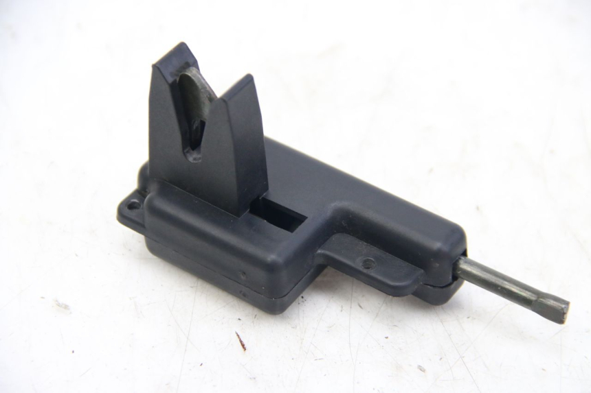 photo de CERRADURA DEL ASIENTO PIAGGIO ZIP 4T 50 (2018 - 2020) - Otra perspectiva