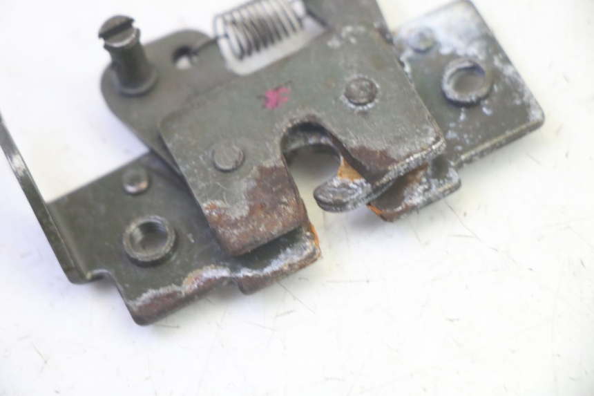 photo de CIERRE ASIENTO HOOK ADIVA AD3 300 (2014 - 2020)