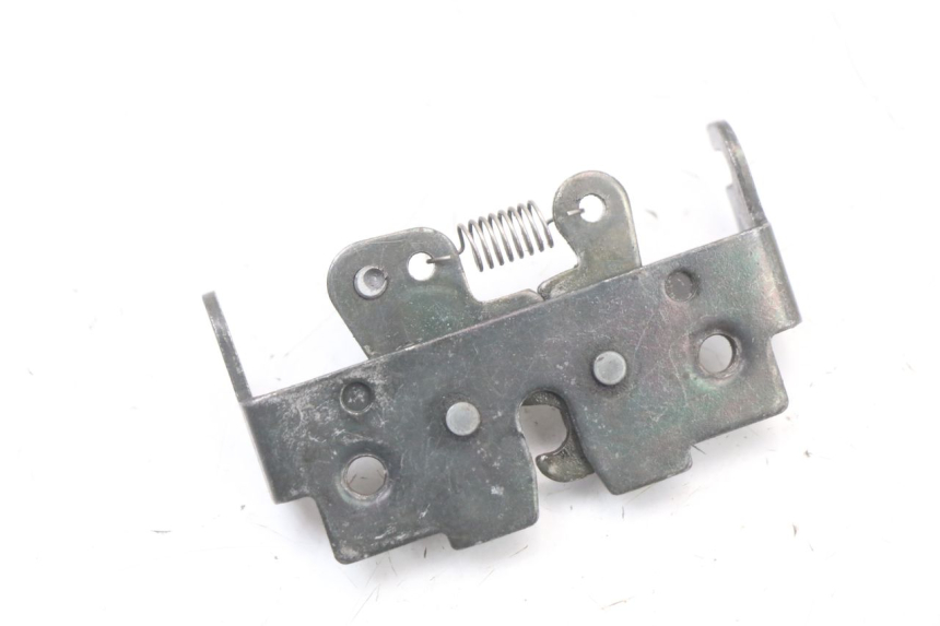 photo de CIERRE ASIENTO HOOK APRILIA SCARABEO GT 125 (1999 - 2007)