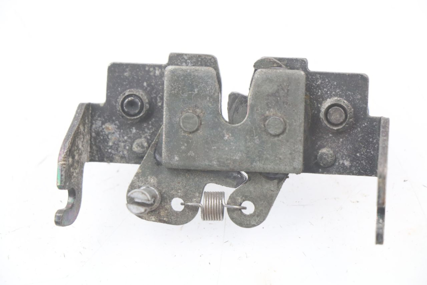 photo de CIERRE ASIENTO HOOK PIAGGIO BEVERLY 125 (1998 - 2005)