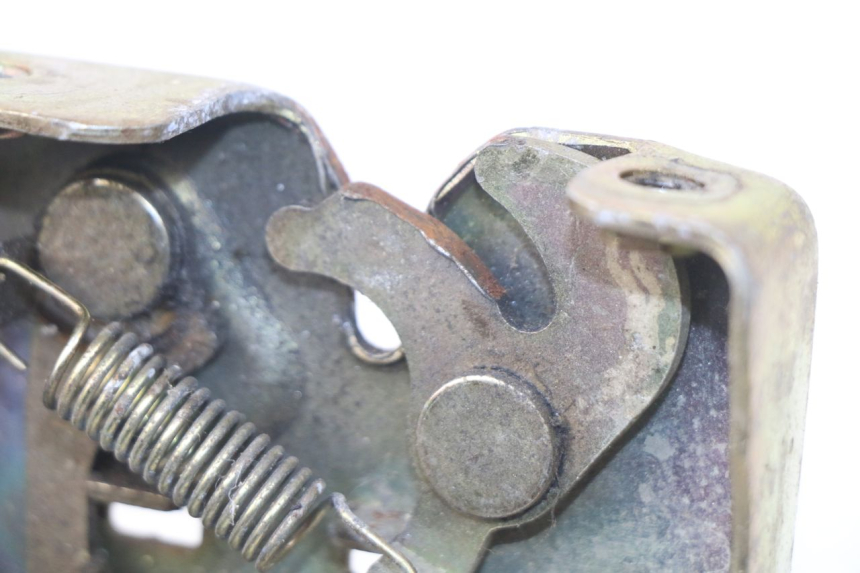 photo de CERRADURA DEL ASIENTO PGO BIG MAX 50 (2001 - 2009)