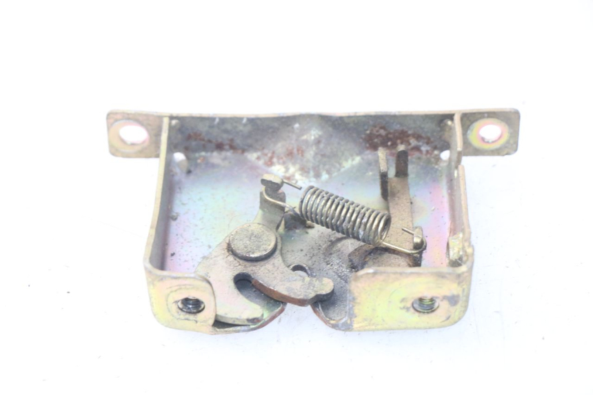 photo de CERRADURA DEL ASIENTO PGO BIG MAX 50 (2001 - 2009)