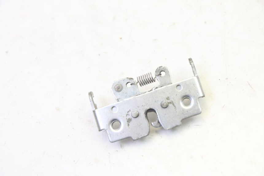 photo de CIERRE ASIENTO HOOK SUZUKI BURGMAN 125 (2007 - 2014)